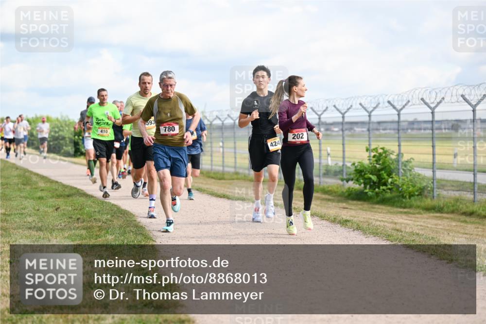 14.09.2025 - Airport Race Dr. Thomas Lammeyer http://msf.ph/oto/8868013 14.09.2025 12:11:00 Laufen 410, 593, 780, 202, 424 meine-sportfotos.de