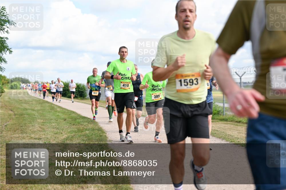14.09.2025 - Airport Race Dr. Thomas Lammeyer http://msf.ph/oto/8868035 14.09.2025 12:11:04 Laufen 410, 383, 1593, 0, 453, 385 meine-sportfotos.de