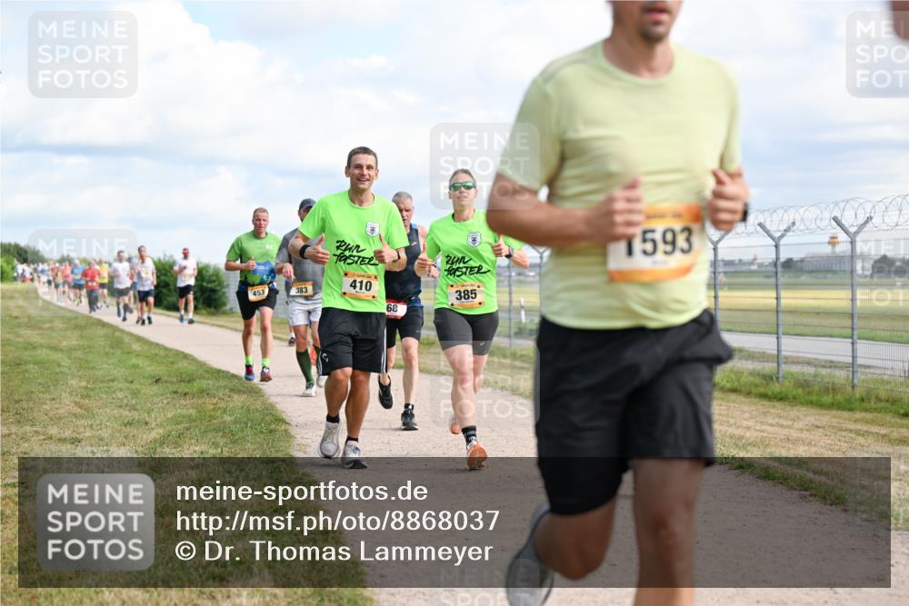 14.09.2025 - Airport Race Dr. Thomas Lammeyer http://msf.ph/oto/8868037 14.09.2025 12:11:04 Laufen 453, 383, 410, 1593, 385, 68 meine-sportfotos.de