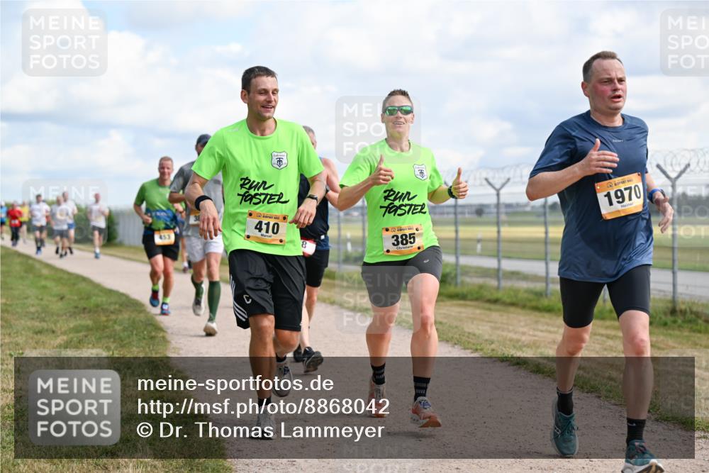 14.09.2025 - Airport Race Dr. Thomas Lammeyer http://msf.ph/oto/8868042 14.09.2025 12:11:05 Laufen 453, 410, 8, 385, 1970 meine-sportfotos.de