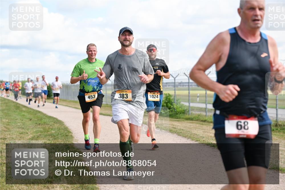 14.09.2025 - Airport Race Dr. Thomas Lammeyer http://msf.ph/oto/8868054 14.09.2025 12:11:07 Laufen 453, 383, 1024, 68 meine-sportfotos.de