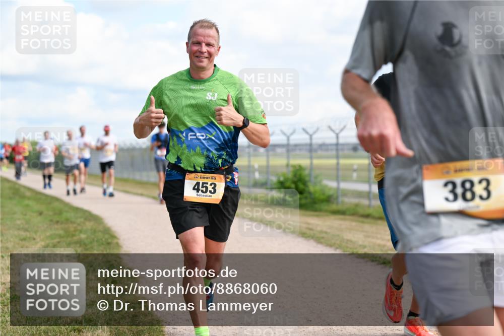 14.09.2025 - Airport Race Dr. Thomas Lammeyer http://msf.ph/oto/8868060 14.09.2025 12:11:08 Laufen 453, 383 meine-sportfotos.de