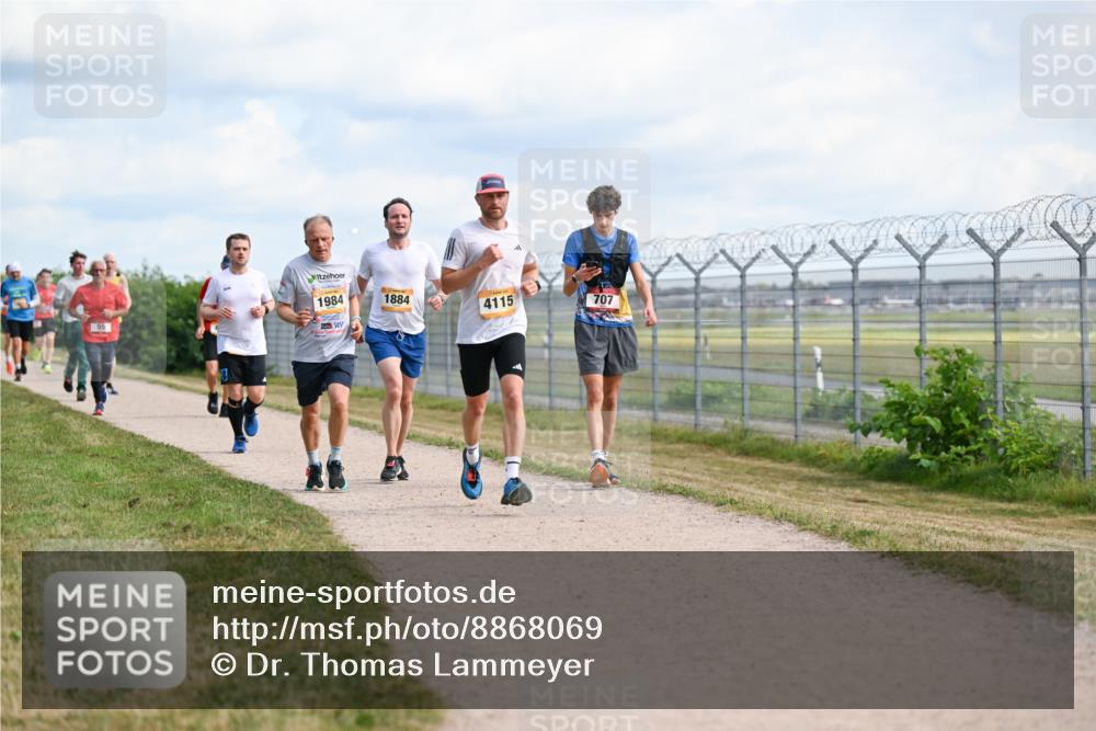 14.09.2025 - Airport Race Dr. Thomas Lammeyer http://msf.ph/oto/8868069 14.09.2025 12:11:10 Laufen 55, 1984, 1884, 4115, 707 meine-sportfotos.de