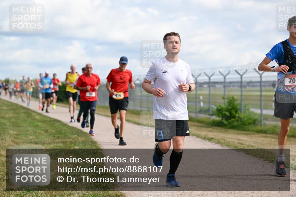 14.09.2025 - Airport Race Dr. Thomas Lammeyer http://msf.ph/oto/8868107 14.09.2025 12:11:16 Laufen 416, 70 meine-sportfotos.de