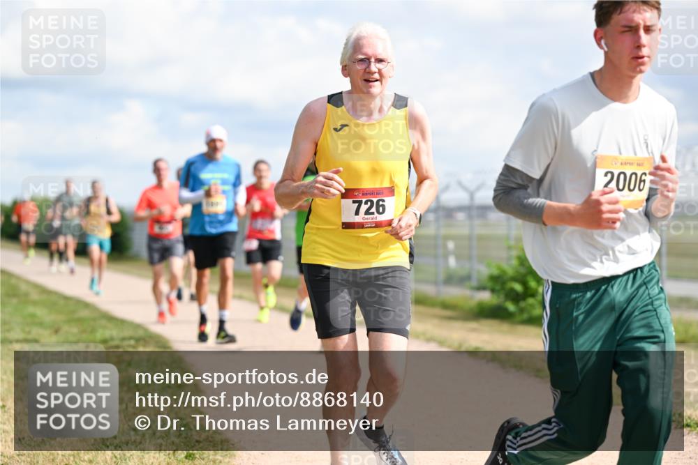 14.09.2025 - Airport Race Dr. Thomas Lammeyer http://msf.ph/oto/8868140 14.09.2025 12:11:21 Laufen 726, 2006 meine-sportfotos.de