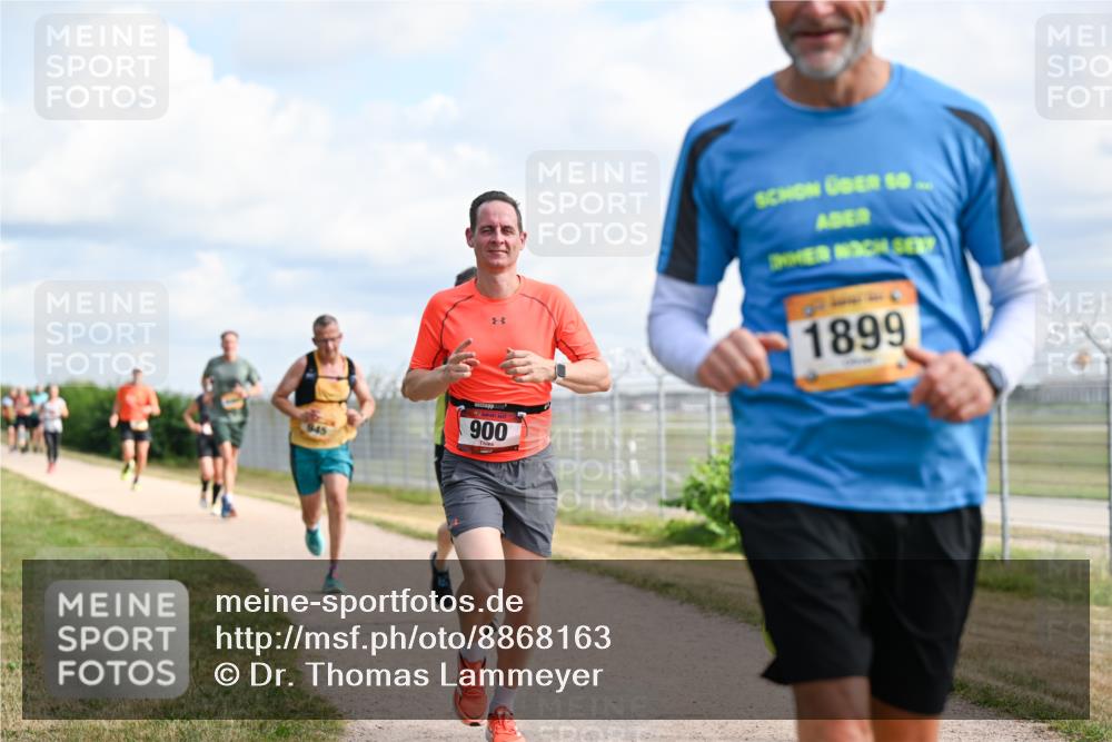 14.09.2025 - Airport Race Dr. Thomas Lammeyer http://msf.ph/oto/8868163 14.09.2025 12:11:25 Laufen 900, 1899 meine-sportfotos.de