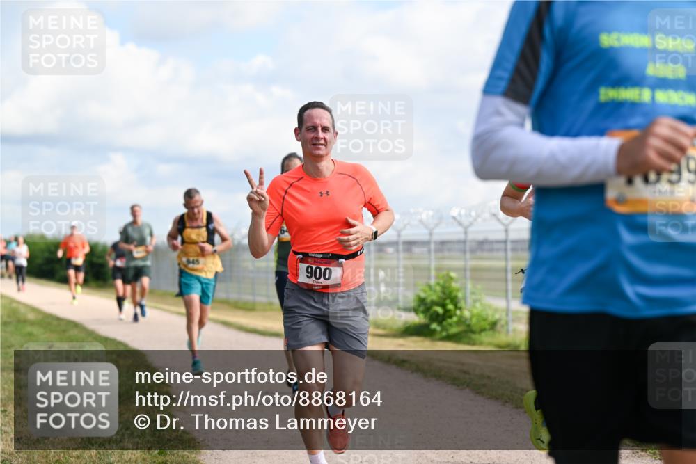 14.09.2025 - Airport Race Dr. Thomas Lammeyer http://msf.ph/oto/8868164 14.09.2025 12:11:26 Laufen 900, 899 meine-sportfotos.de