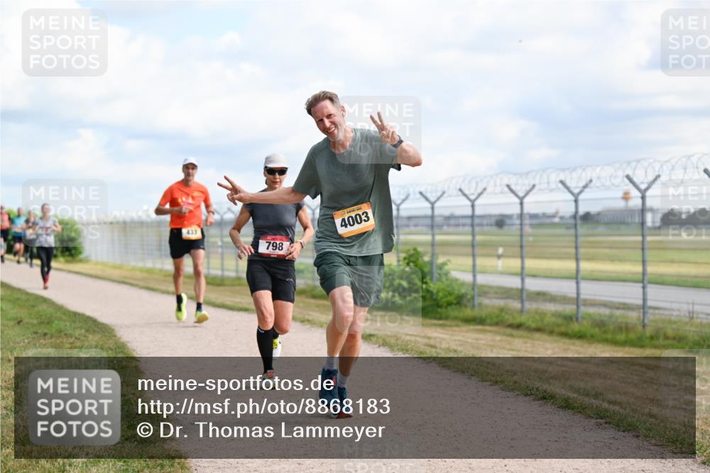 14.09.2025 - Airport Race Dr. Thomas Lammeyer http://msf.ph/oto/8868183 14.09.2025 12:11:31 Laufen 433, 798, 4003 meine-sportfotos.de