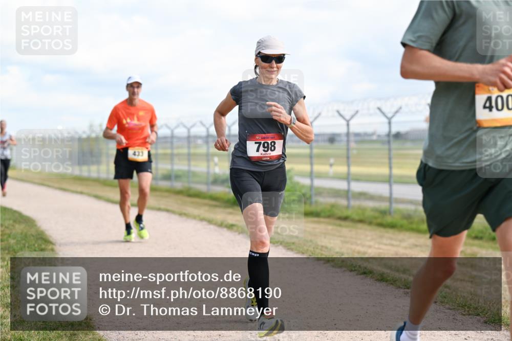 14.09.2025 - Airport Race Dr. Thomas Lammeyer http://msf.ph/oto/8868190 14.09.2025 12:11:32 Laufen 433, 798, 400 meine-sportfotos.de