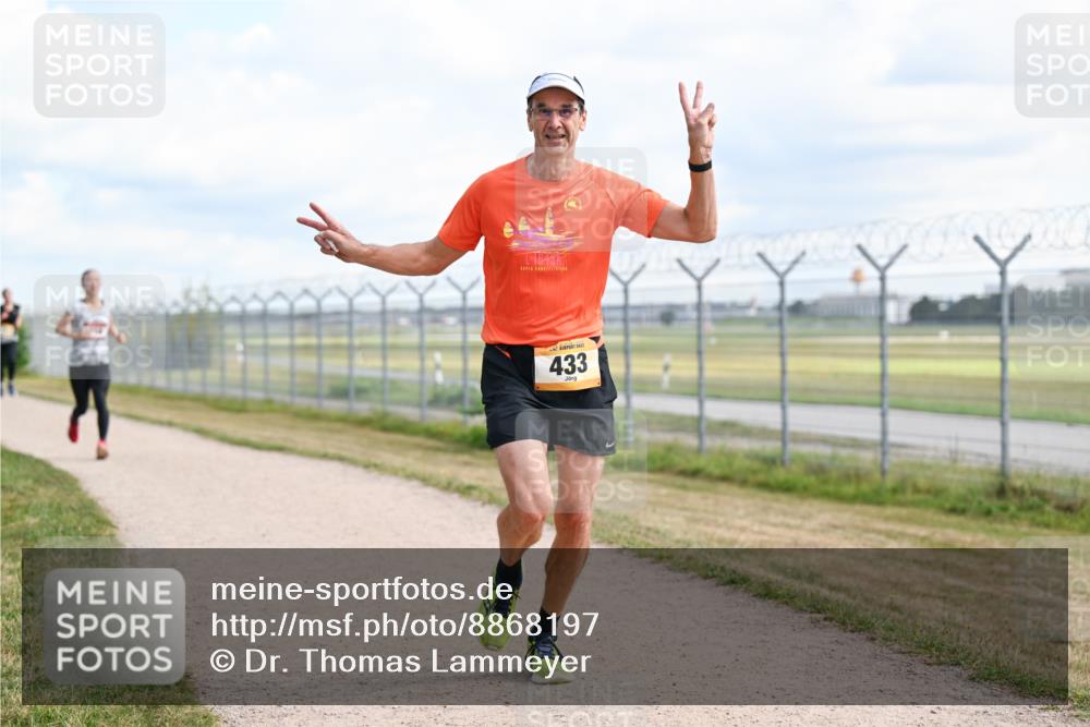 14.09.2025 - Airport Race Dr. Thomas Lammeyer http://msf.ph/oto/8868197 14.09.2025 12:11:34 Laufen 1643, 433 meine-sportfotos.de