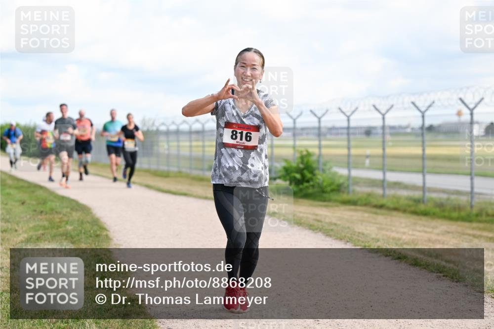 14.09.2025 - Airport Race Dr. Thomas Lammeyer http://msf.ph/oto/8868208 14.09.2025 12:11:38 Laufen 816 meine-sportfotos.de