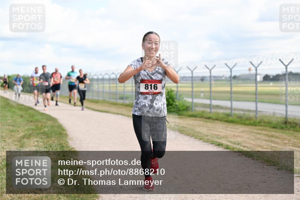 14.09.2025 - Airport Race Dr. Thomas Lammeyer http://msf.ph/oto/8868210 14.09.2025 12:11:38 Laufen 816 meine-sportfotos.de