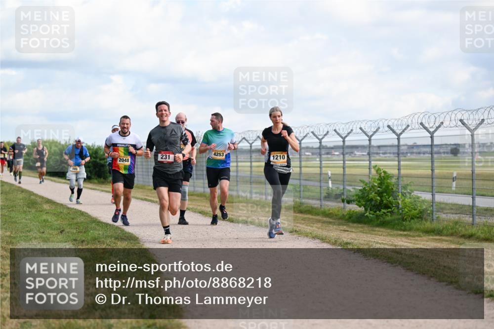 14.09.2025 - Airport Race Dr. Thomas Lammeyer http://msf.ph/oto/8868218 14.09.2025 12:11:40 Laufen 649, 2048, 4253, 231, 1210, 1210 meine-sportfotos.de