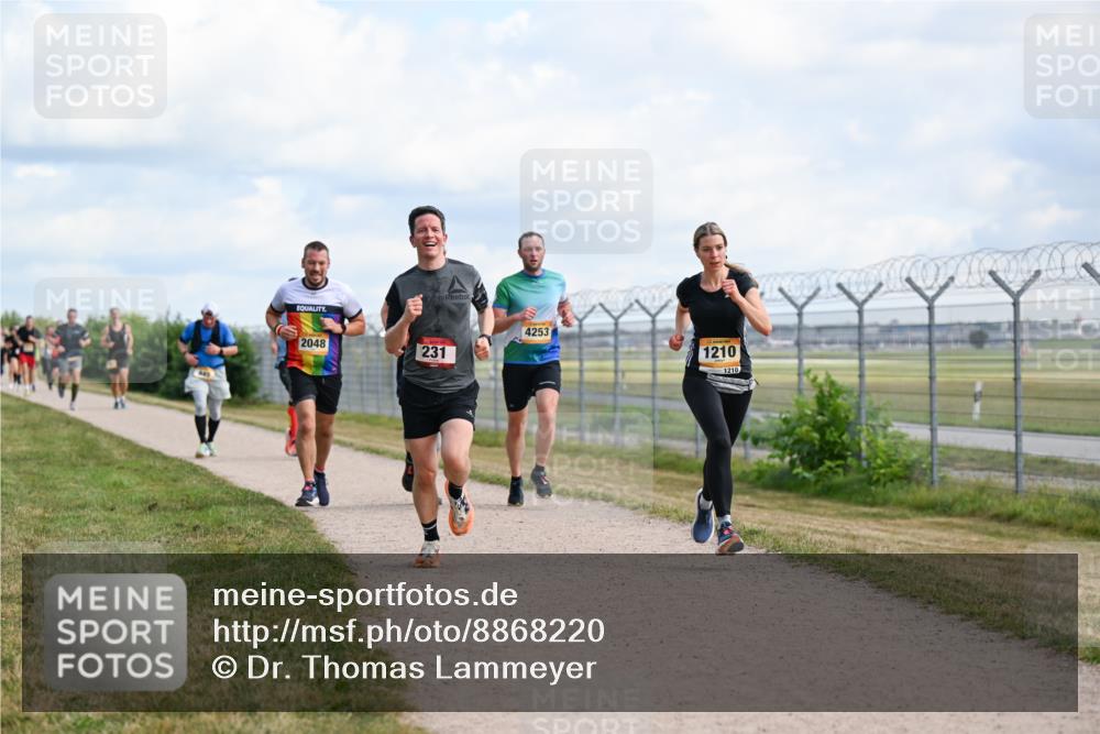14.09.2025 - Airport Race Dr. Thomas Lammeyer http://msf.ph/oto/8868220 14.09.2025 12:11:41 Laufen 2048, 231, 4253, 1210, 1210 meine-sportfotos.de