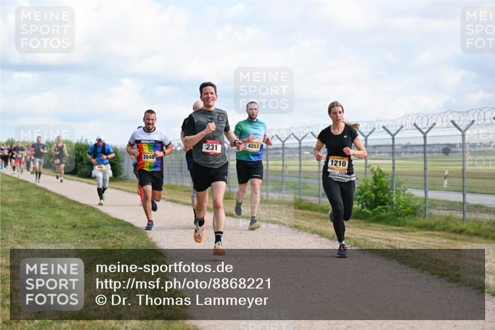 14.09.2025 - Airport Race Dr. Thomas Lammeyer http://msf.ph/oto/8868221 14.09.2025 12:11:41 Laufen 231, 2048, 4253, 1210, 1210 meine-sportfotos.de