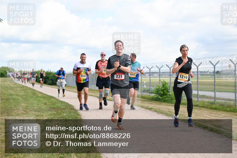 14.09.2025 - Airport Race Dr. Thomas Lammeyer http://msf.ph/oto/8868226 14.09.2025 12:11:42 Laufen 2048, 260, 231, 4253, 1210, 1210 meine-sportfotos.de