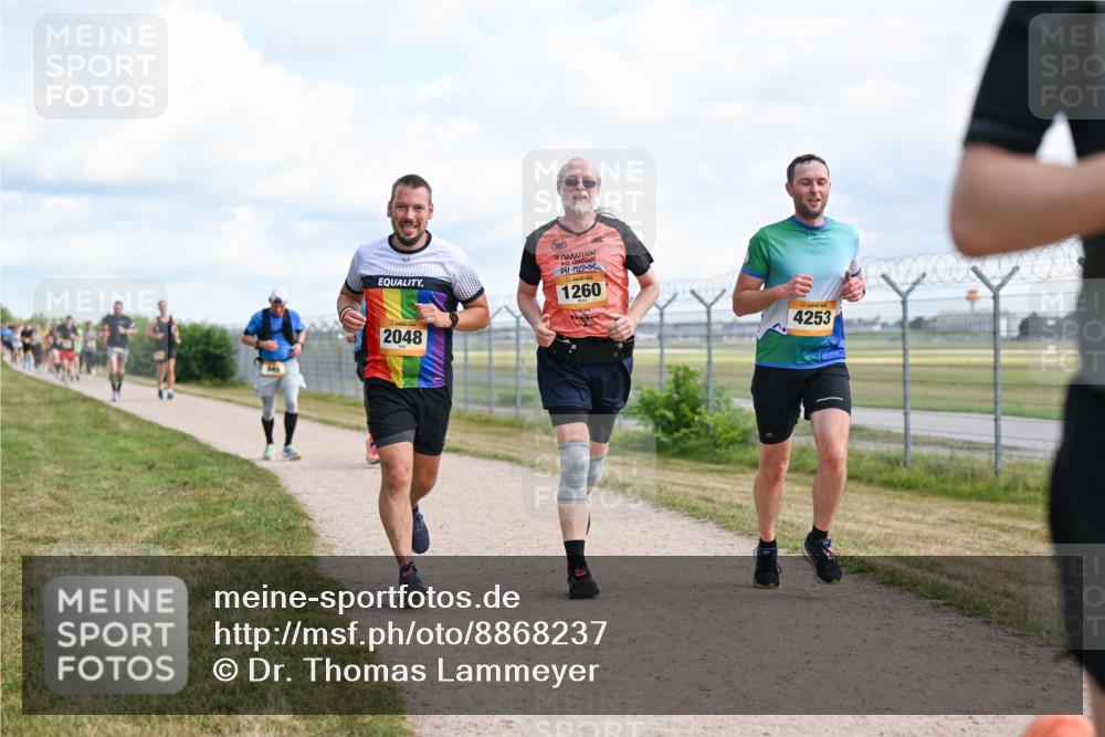 14.09.2025 - Airport Race Dr. Thomas Lammeyer http://msf.ph/oto/8868237 14.09.2025 12:11:44 Laufen 38, 1260, 2048, 4253 meine-sportfotos.de