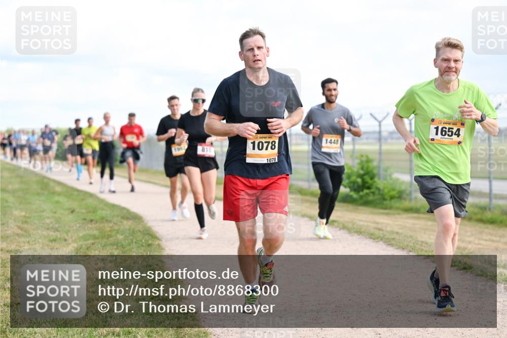 14.09.2025 - Airport Race Dr. Thomas Lammeyer http://msf.ph/oto/8868300 14.09.2025 12:12:00 Laufen 810, 1078, 1078, 1448, 20, 1654 meine-sportfotos.de