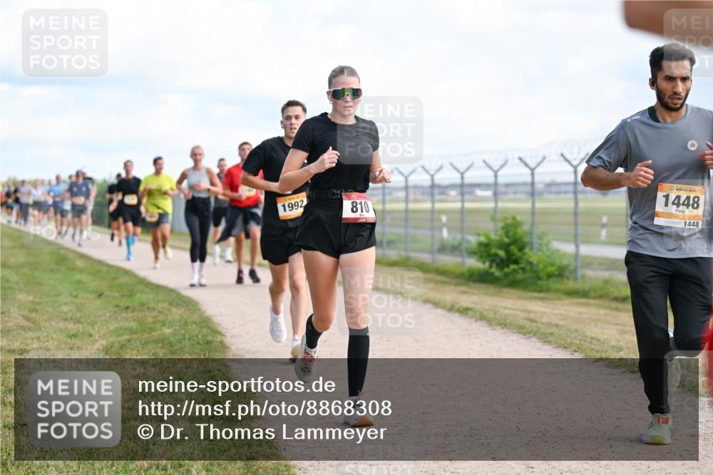 14.09.2025 - Airport Race Dr. Thomas Lammeyer http://msf.ph/oto/8868308 14.09.2025 12:12:02 Laufen 1992, 810, 1448, 1448 meine-sportfotos.de