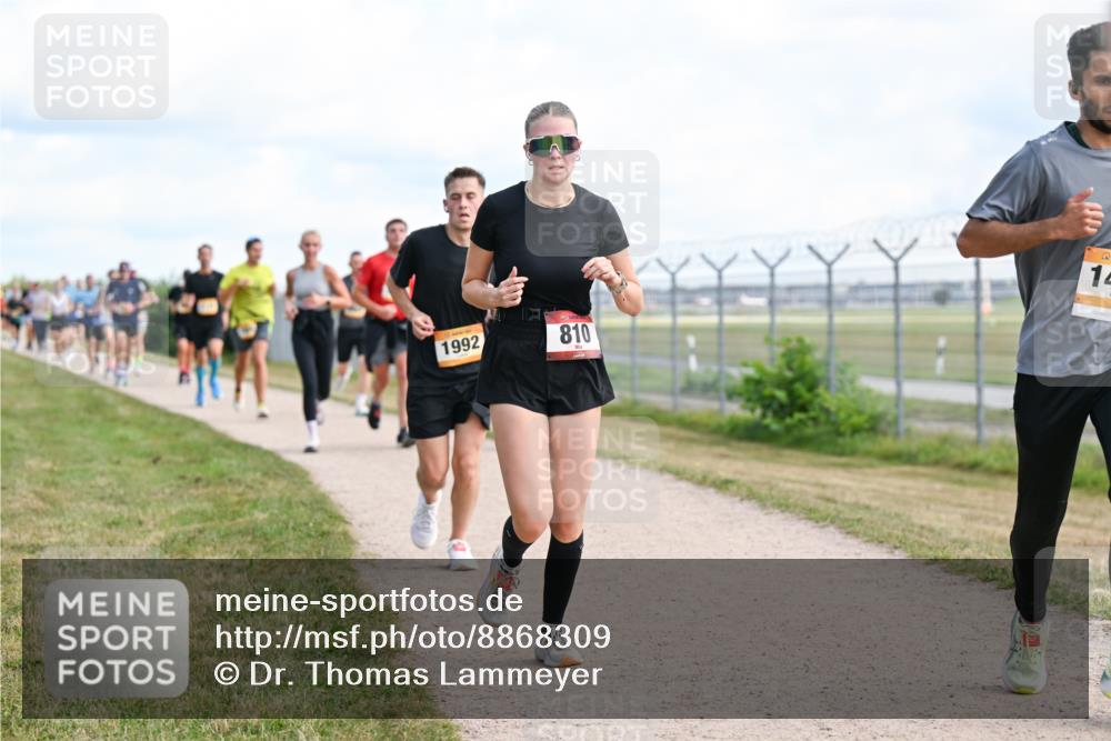 14.09.2025 - Airport Race Dr. Thomas Lammeyer http://msf.ph/oto/8868309 14.09.2025 12:12:02 Laufen 1992, 810, 14 meine-sportfotos.de