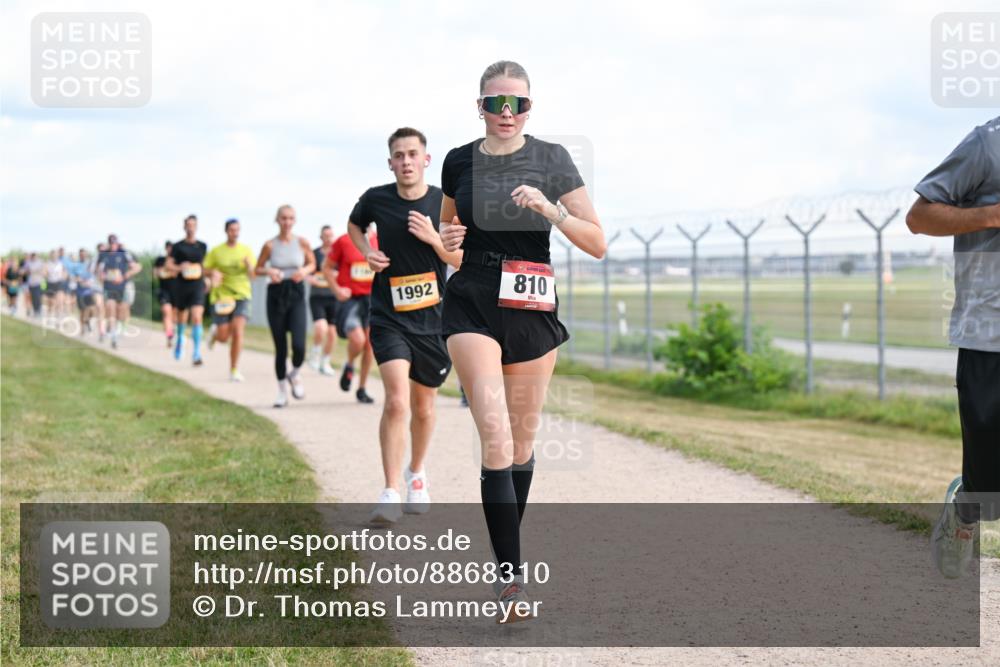 14.09.2025 - Airport Race Dr. Thomas Lammeyer http://msf.ph/oto/8868310 14.09.2025 12:12:02 Laufen 1992, 810 meine-sportfotos.de