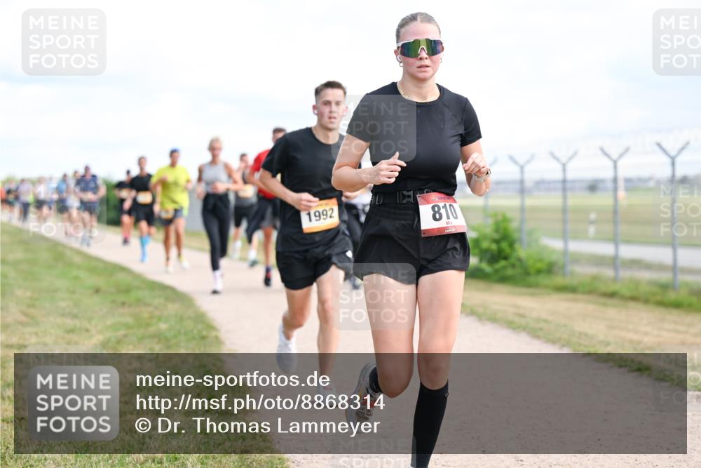 14.09.2025 - Airport Race Dr. Thomas Lammeyer http://msf.ph/oto/8868314 14.09.2025 12:12:02 Laufen 1992, 810 meine-sportfotos.de