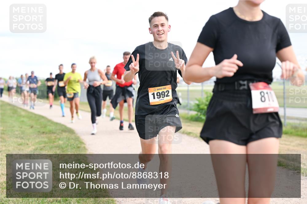 14.09.2025 - Airport Race Dr. Thomas Lammeyer http://msf.ph/oto/8868318 14.09.2025 12:12:03 Laufen 1992, 811 meine-sportfotos.de