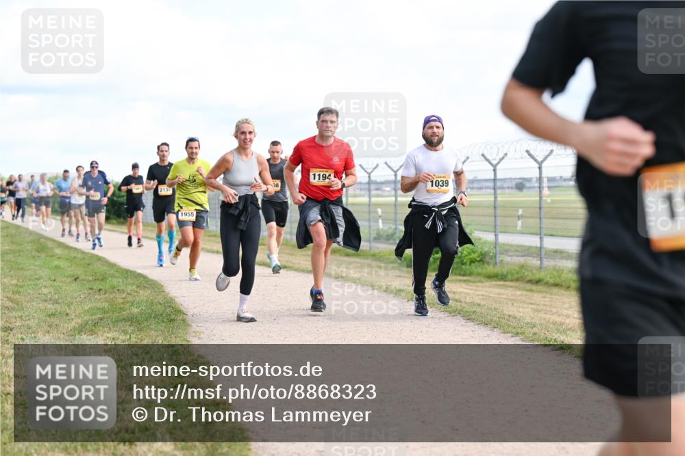 14.09.2025 - Airport Race Dr. Thomas Lammeyer http://msf.ph/oto/8868323 14.09.2025 12:12:04 Laufen 2138, 1955, 08, 1194, 1039, 1 meine-sportfotos.de