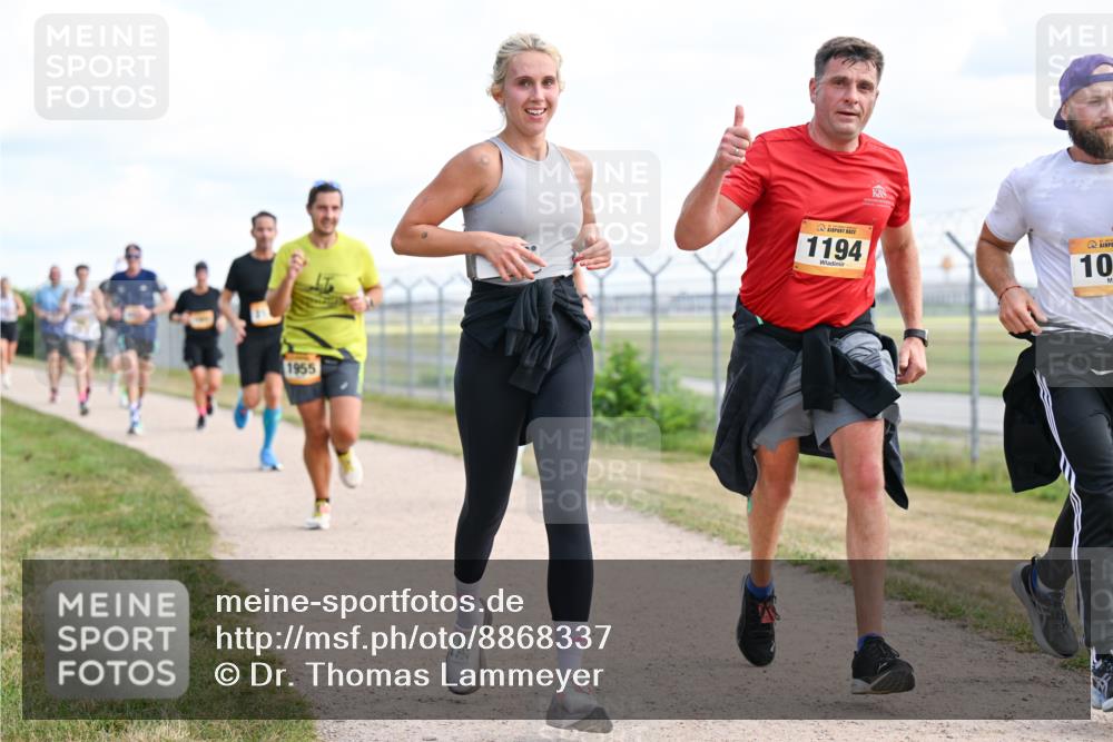 14.09.2025 - Airport Race Dr. Thomas Lammeyer http://msf.ph/oto/8868337 14.09.2025 12:12:06 Laufen 1955, 1194, 10 meine-sportfotos.de