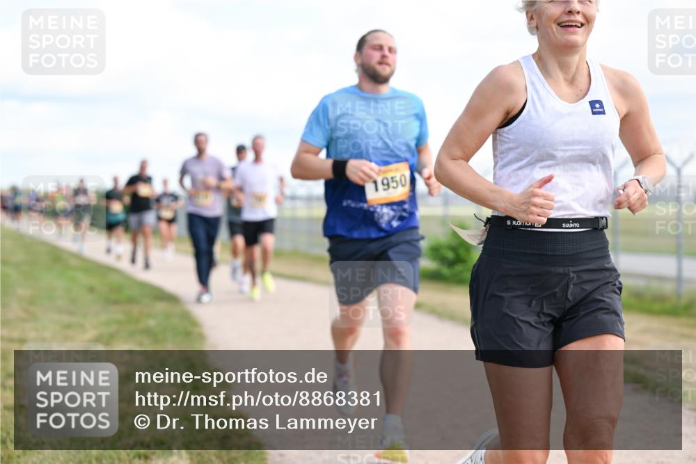 14.09.2025 - Airport Race Dr. Thomas Lammeyer http://msf.ph/oto/8868381 14.09.2025 12:12:17 Laufen 1950 meine-sportfotos.de