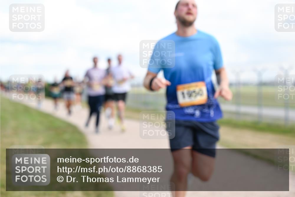 14.09.2025 - Airport Race Dr. Thomas Lammeyer http://msf.ph/oto/8868385 14.09.2025 12:12:17 Laufen 1950 meine-sportfotos.de