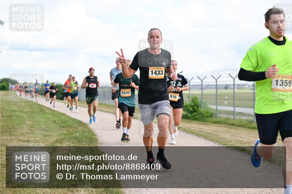 14.09.2025 - Airport Race Dr. Thomas Lammeyer http://msf.ph/oto/8868409 14.09.2025 12:12:22 Laufen 1030, 1433, 32, 1359, 916 meine-sportfotos.de