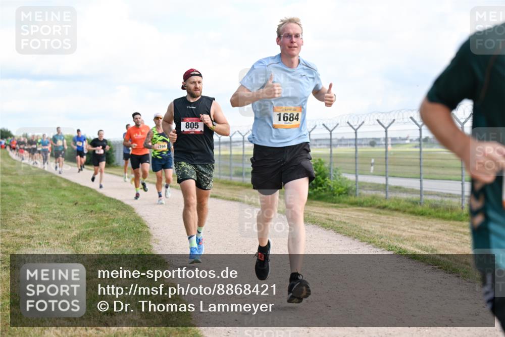 14.09.2025 - Airport Race Dr. Thomas Lammeyer http://msf.ph/oto/8868421 14.09.2025 12:12:25 Laufen 1766, 805, 1684 meine-sportfotos.de