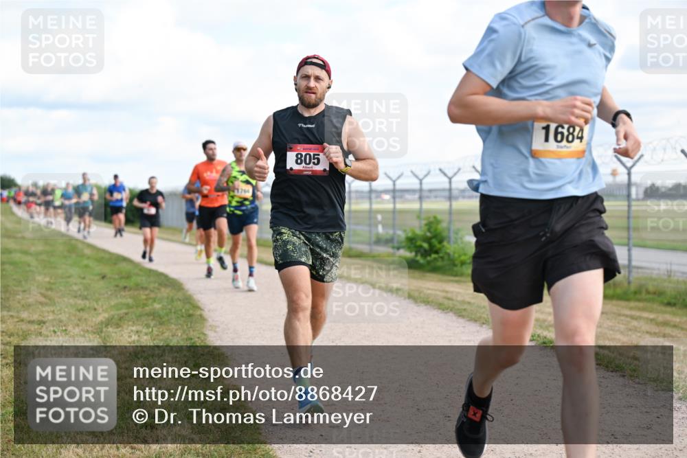 14.09.2025 - Airport Race Dr. Thomas Lammeyer http://msf.ph/oto/8868427 14.09.2025 12:12:26 Laufen 1764, 805, 1684 meine-sportfotos.de