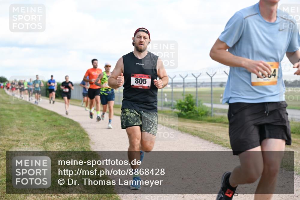 14.09.2025 - Airport Race Dr. Thomas Lammeyer http://msf.ph/oto/8868428 14.09.2025 12:12:26 Laufen 805, 1684 meine-sportfotos.de