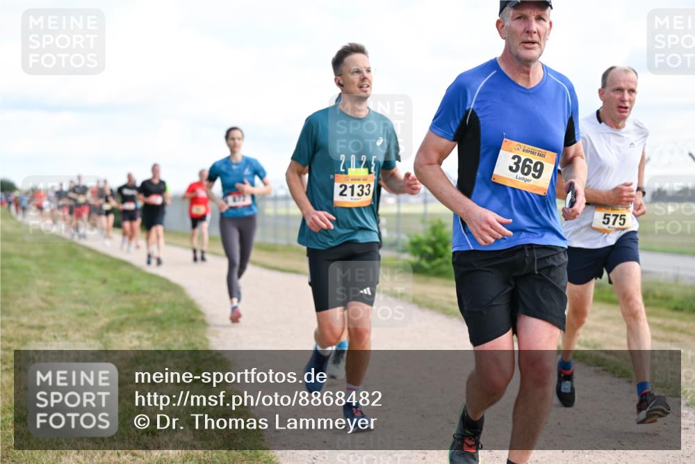 14.09.2025 - Airport Race Dr. Thomas Lammeyer http://msf.ph/oto/8868482 14.09.2025 12:12:36 Laufen 2025, 2133, 369, 575 meine-sportfotos.de