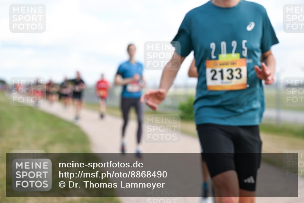 14.09.2025 - Airport Race Dr. Thomas Lammeyer http://msf.ph/oto/8868490 14.09.2025 12:12:38 Laufen 2025, 2133 meine-sportfotos.de