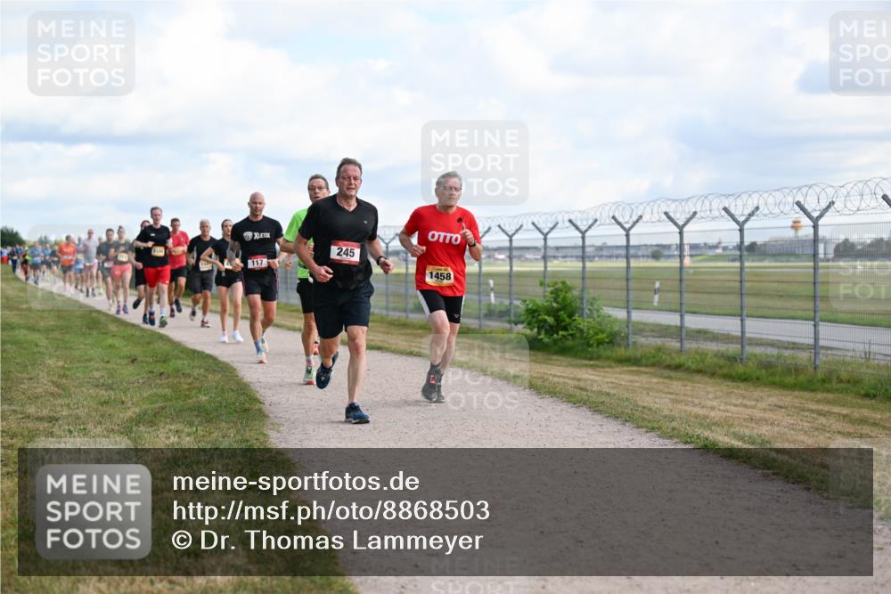 14.09.2025 - Airport Race Dr. Thomas Lammeyer http://msf.ph/oto/8868503 14.09.2025 12:12:40 Laufen 117, 245, 1458 meine-sportfotos.de