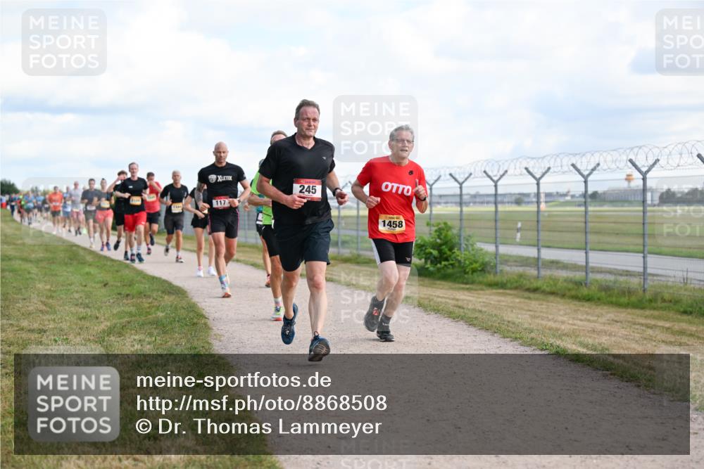 14.09.2025 - Airport Race Dr. Thomas Lammeyer http://msf.ph/oto/8868508 14.09.2025 12:12:41 Laufen 117, 245, 1458 meine-sportfotos.de