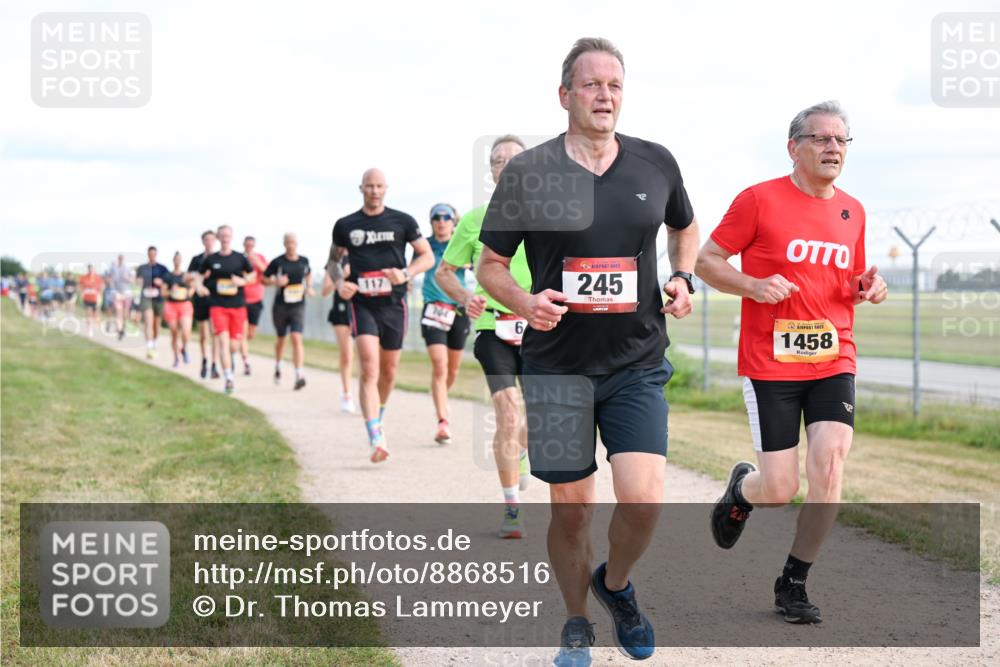 14.09.2025 - Airport Race Dr. Thomas Lammeyer http://msf.ph/oto/8868516 14.09.2025 12:12:42 Laufen 117, 6, 245, 1458 meine-sportfotos.de
