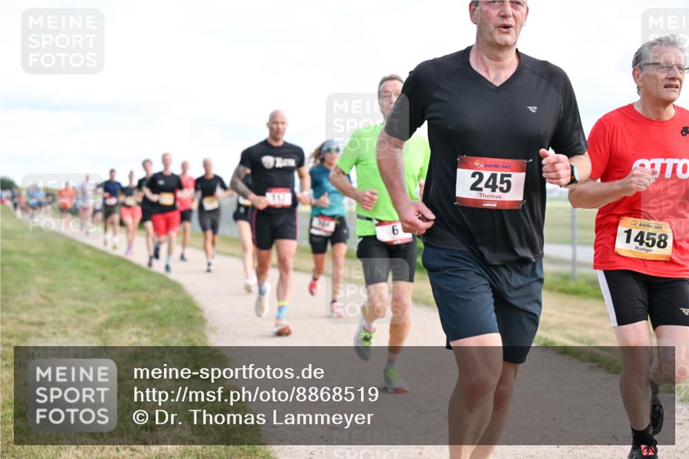 14.09.2025 - Airport Race Dr. Thomas Lammeyer http://msf.ph/oto/8868519 14.09.2025 12:12:43 Laufen 6, 245, 1458 meine-sportfotos.de
