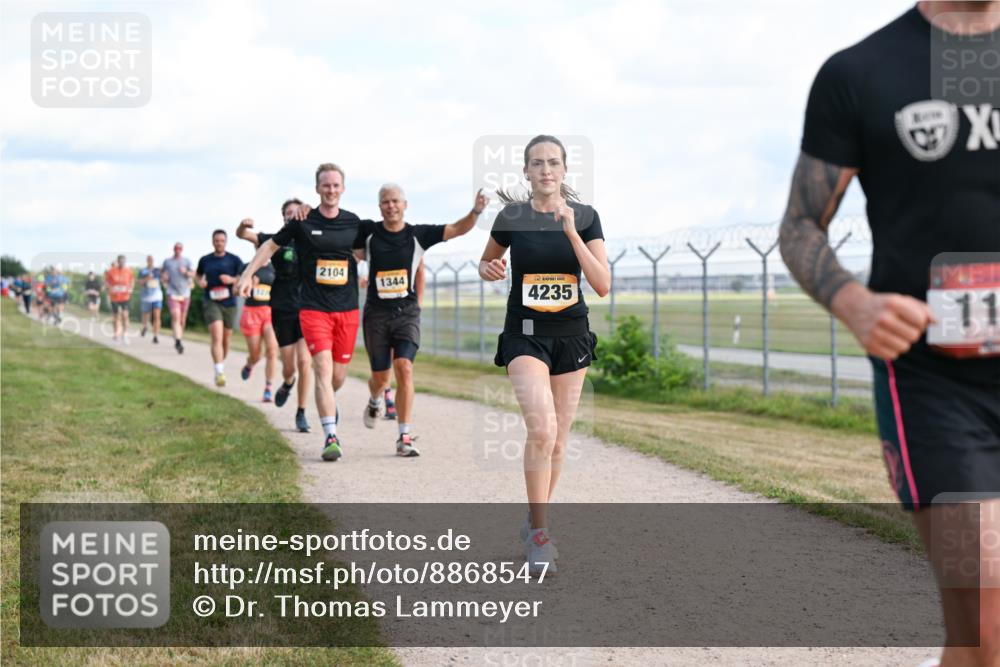 14.09.2025 - Airport Race Dr. Thomas Lammeyer http://msf.ph/oto/8868547 14.09.2025 12:12:45 Laufen 2104, 1344, 4235, 11 meine-sportfotos.de