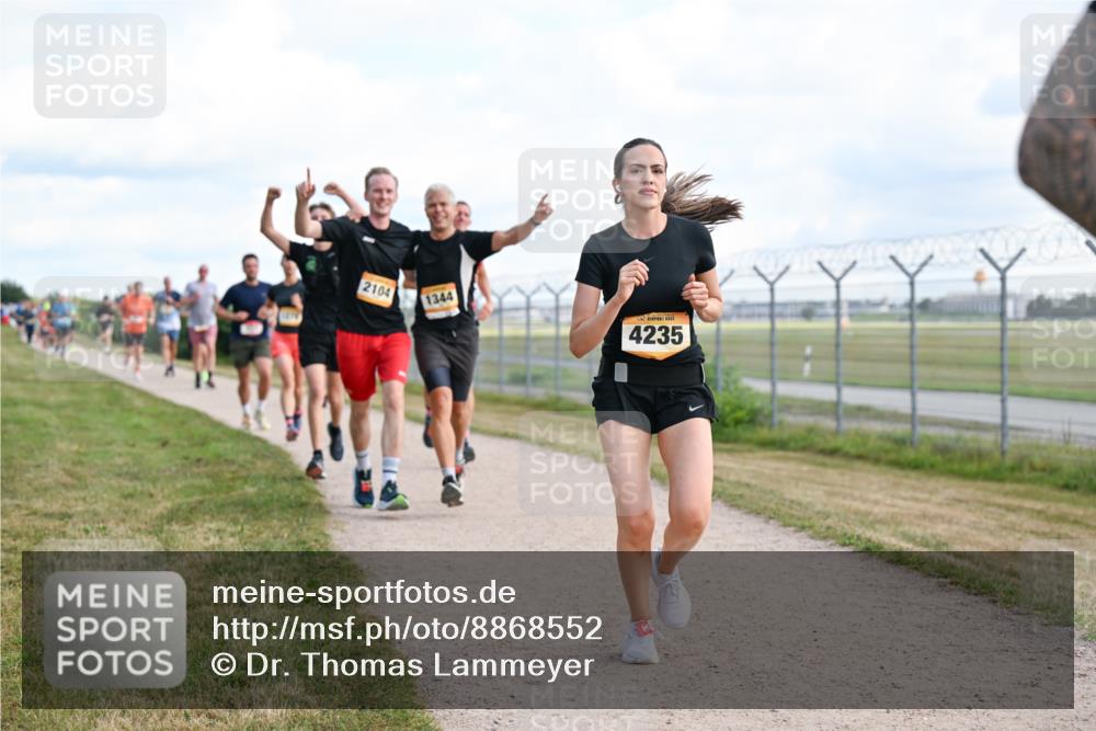 14.09.2025 - Airport Race Dr. Thomas Lammeyer http://msf.ph/oto/8868552 14.09.2025 12:12:46 Laufen 2104, 1344, 4235 meine-sportfotos.de