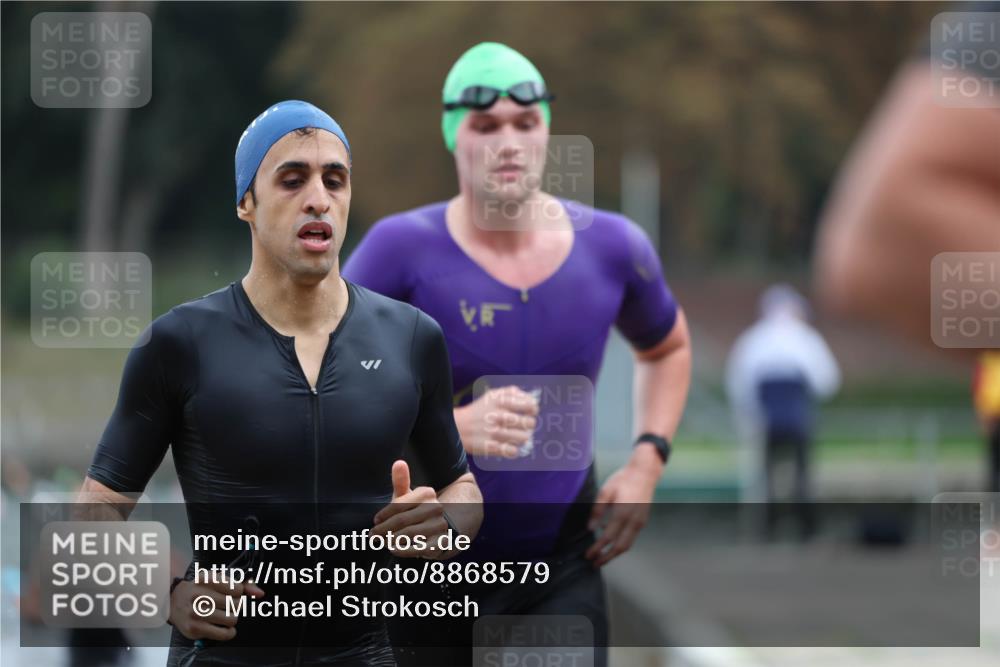 14.09.2025 - Stadtparktriathlon Michael Strokosch http://msf.ph/oto/8868579 14.09.2025 10:32:58 Schwimmen 750, 786, 802, 821 meine-sportfotos.de