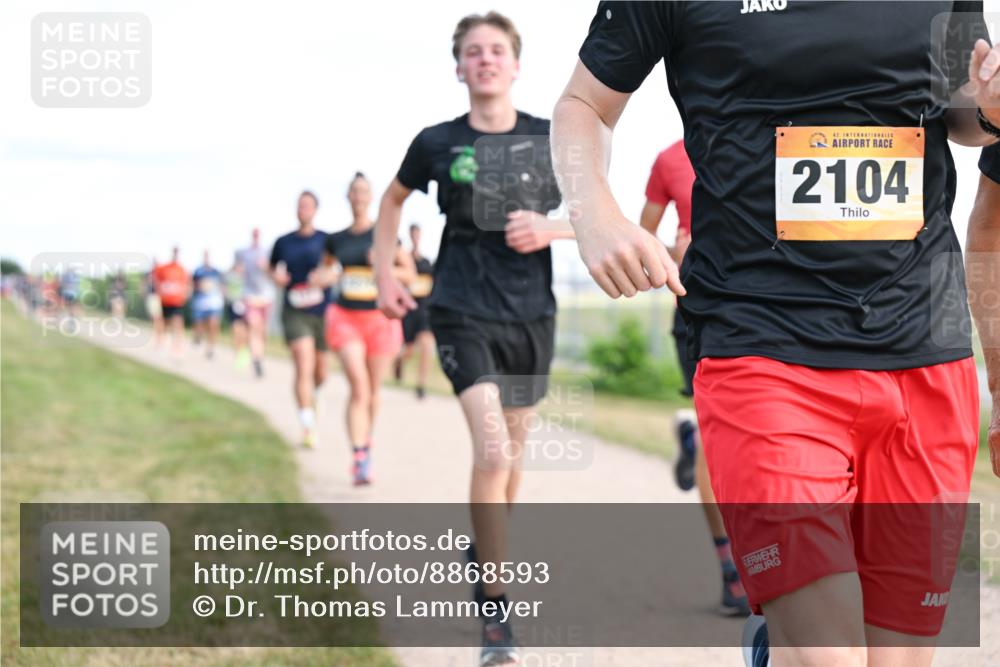 14.09.2025 - Airport Race Dr. Thomas Lammeyer http://msf.ph/oto/8868593 14.09.2025 12:12:48 Laufen 42, 2104 meine-sportfotos.de