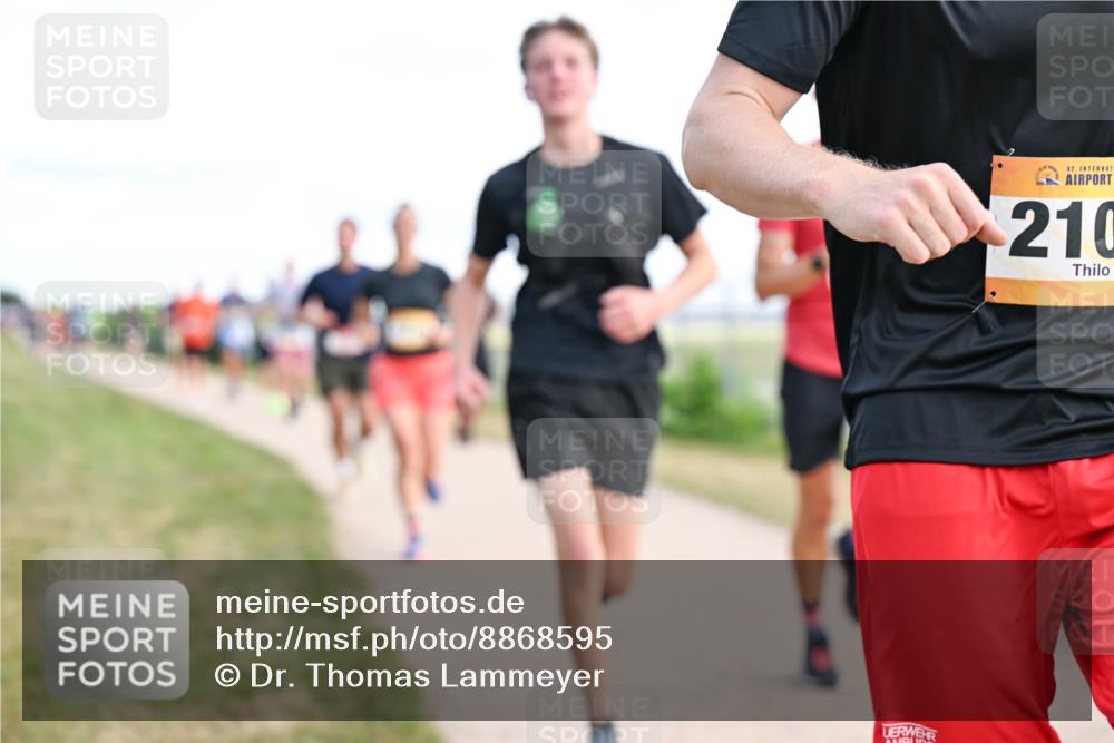 14.09.2025 - Airport Race Dr. Thomas Lammeyer http://msf.ph/oto/8868595 14.09.2025 12:12:48 Laufen 42, 210 meine-sportfotos.de