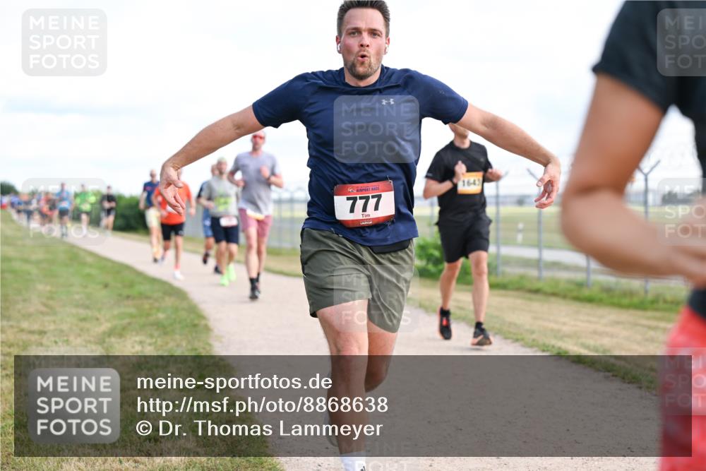14.09.2025 - Airport Race Dr. Thomas Lammeyer http://msf.ph/oto/8868638 14.09.2025 12:12:51 Laufen 777, 164 meine-sportfotos.de