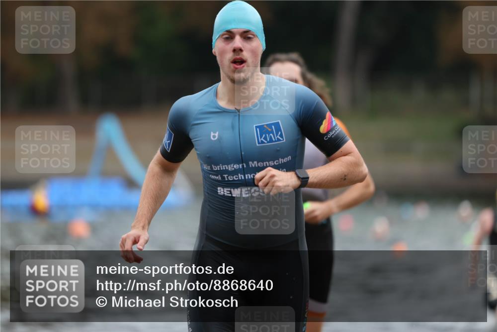 14.09.2025 - Stadtparktriathlon Michael Strokosch http://msf.ph/oto/8868640 14.09.2025 10:33:20 Schwimmen 790, 792, 807 meine-sportfotos.de