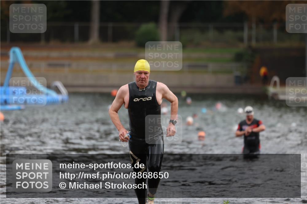 14.09.2025 - Stadtparktriathlon Michael Strokosch http://msf.ph/oto/8868650 14.09.2025 10:33:27 Schwimmen 792 meine-sportfotos.de