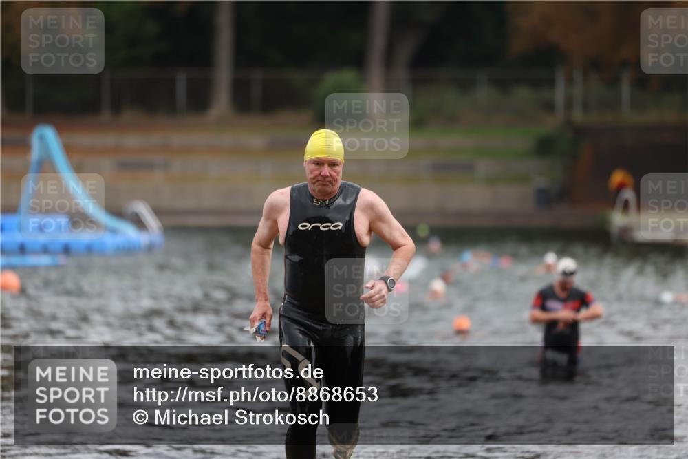 14.09.2025 - Stadtparktriathlon Michael Strokosch http://msf.ph/oto/8868653 14.09.2025 10:33:27 Schwimmen 792 meine-sportfotos.de